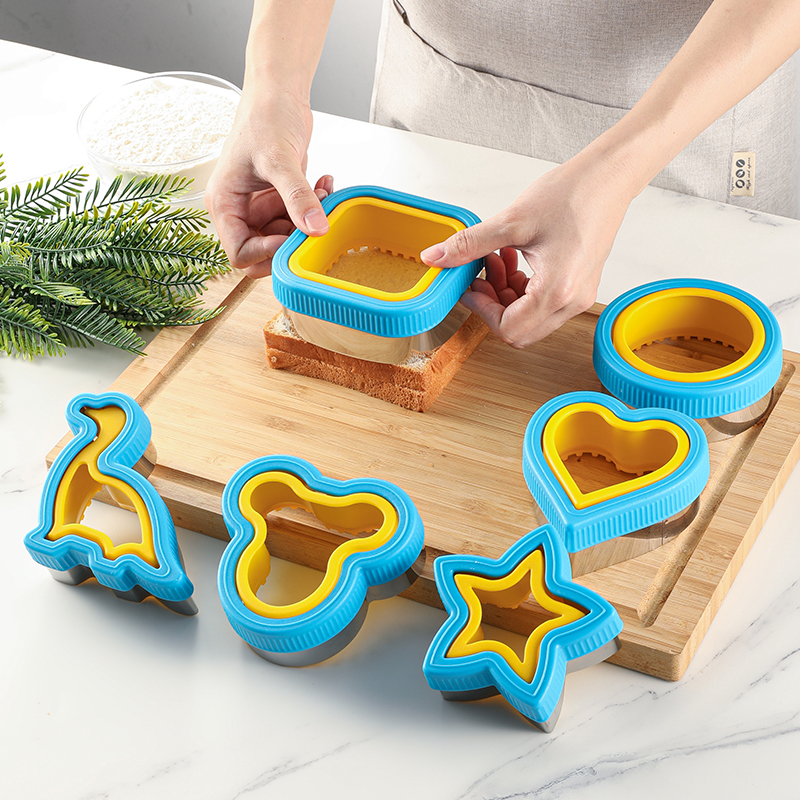 Kitchen Baking Machine - Sandwich cutting and sealing machine, biscuit