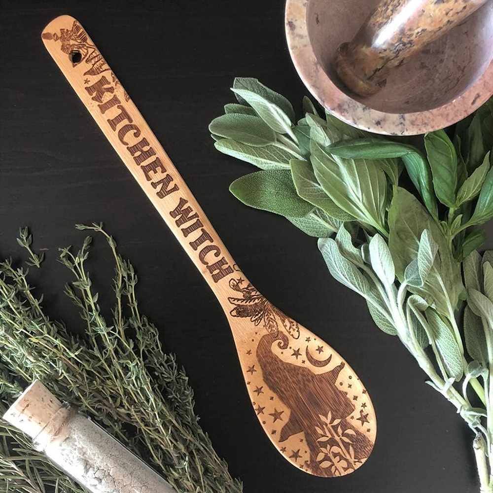 Witchy Decor Yule Bamboo Woode - Kitchen Witch Baking recensie en prijs